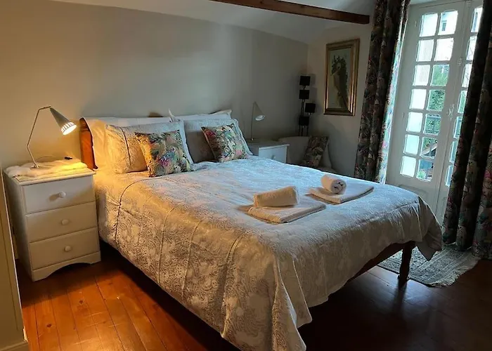 Portillon - Charming Fountain Garden Hébergement de vacances