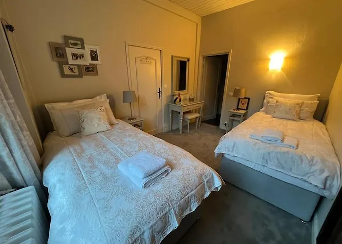 Portillon - Charming Fountain Garden